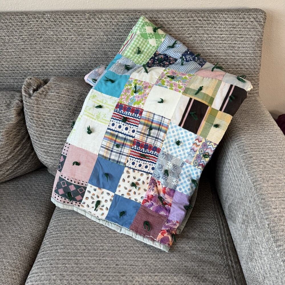 Vintage‎ Handmade Patchwork Blocks Hand Quilt 88"x67"